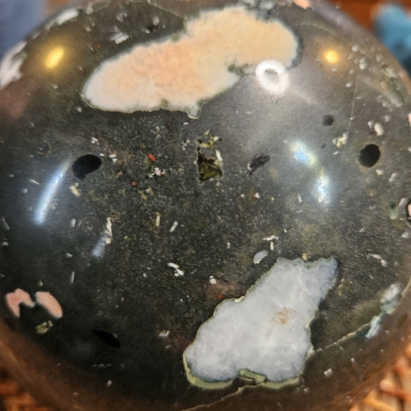 Plum Jasper decor centerpiece - Picture 3 of 5